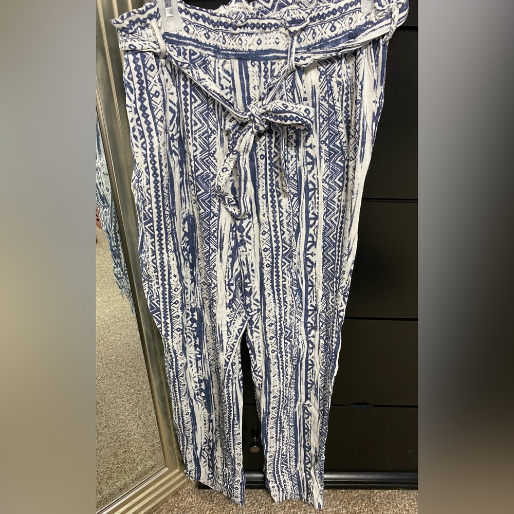 White and blue tie waist pants